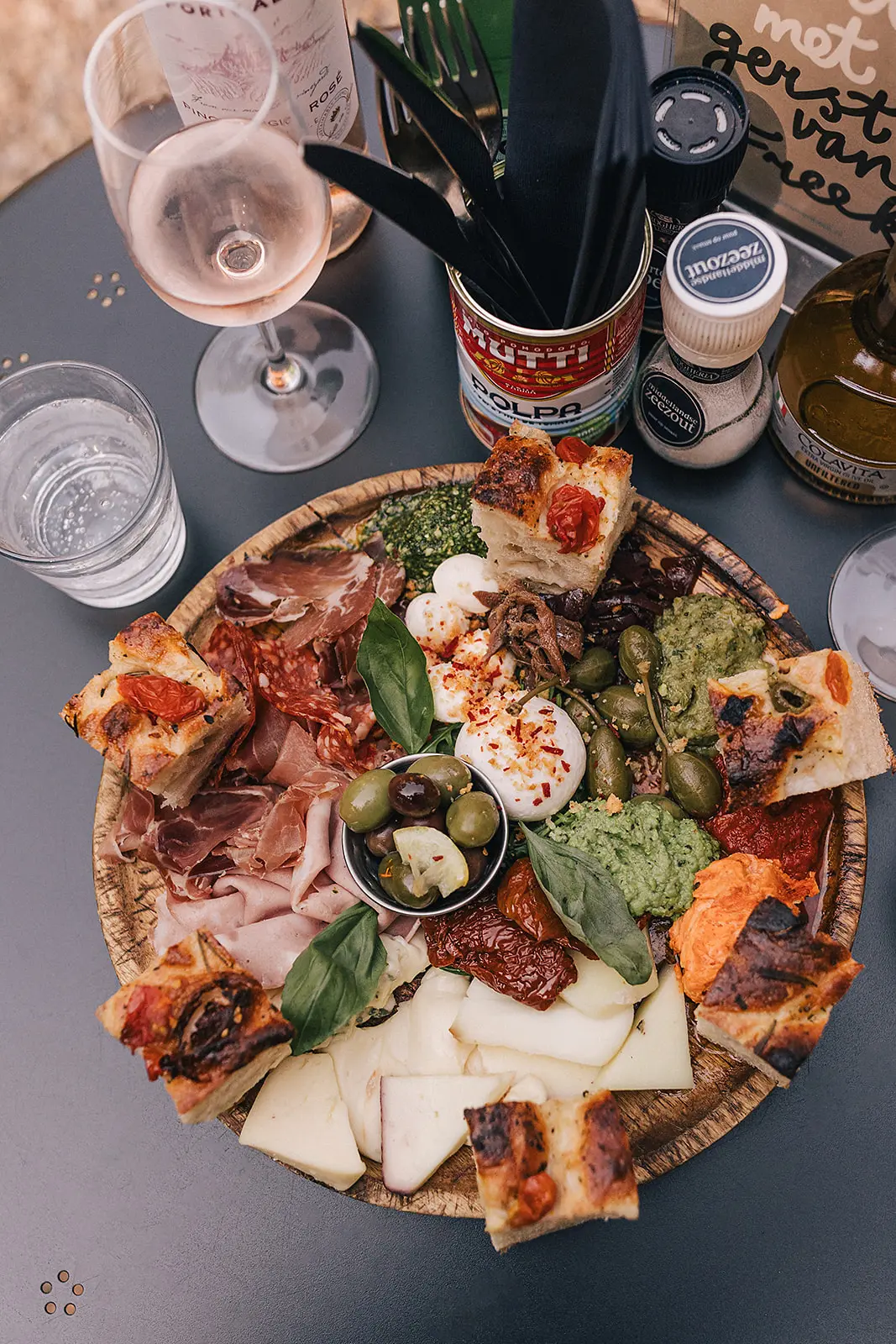 Restaurant Il Lupo Arnhem borrelplank